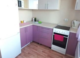 Сдается в аренду 1-ком. квартира, 35 м2, Курган, 4-й микрорайон, 10