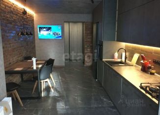 Продам 4-ком. квартиру, 95.5 м2, Калининград, улица Старшины Дадаева, 66