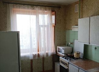 Продажа 3-комнатной квартиры, 60 м2, Старый Оскол, улица Хмелёва, 4