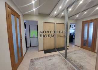 Продается 4-ком. квартира, 88.7 м2, Курган, 6-й микрорайон, 15