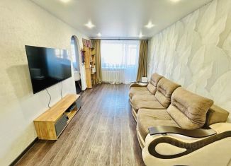Продается трехкомнатная квартира, 55.1 м2, Омск, проспект Карла Маркса, 77