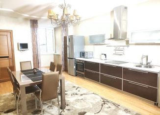 Продается четырехкомнатная квартира, 140 м2, Пермь, Пермская улица, 124