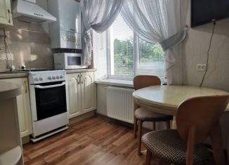 Сдам в аренду двухкомнатную квартиру, 43 м2, Таганрог, улица Свободы, 3-1