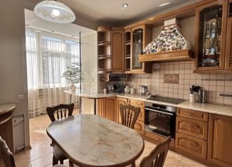 Продам 5-комнатную квартиру, 147.4 м2, Белгород, Восточный округ, проспект Славы, 43