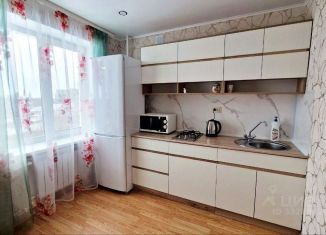 Сдаю 1-ком. квартиру, 37 м2, Карталы, улица Славы, 2/1