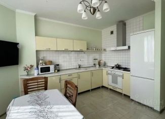 Продам двухкомнатную квартиру, 63.8 м2, Феодосия, Адмиральский бульвар, 7А