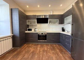 Продам 3-комнатную квартиру, 97.4 м2, Белгород, улица Щорса, 57