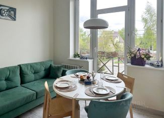 Продается трехкомнатная квартира, 97 м2, деревня Солослово, микрорайон 1/5, 1