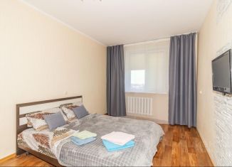Сдается 2-ком. квартира, 65 м2, Челябинск, улица Кузнецова, 6