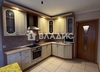 Продается 2-ком. квартира, 58.4 м2, Ленинградская область, Школьная улица, 9