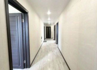 Продается 3-комнатная квартира, 96 м2, Ленинградская область, Полевая улица, 18