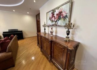 Сдам 4-ком. квартиру, 176 м2, Москва, Кантемировская улица, 29, район Царицыно
