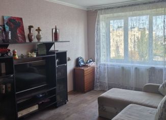 Продается 3-комнатная квартира, 56 м2, Таганрог, улица Чехова, 335