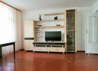 Сдается в аренду трехкомнатная квартира, 97 м2, Иркутская область, улица Чехова, 10